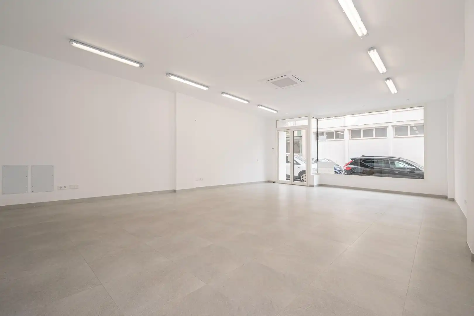 Business premises for sale in Carrer de Fra Luis de León, imagen 4