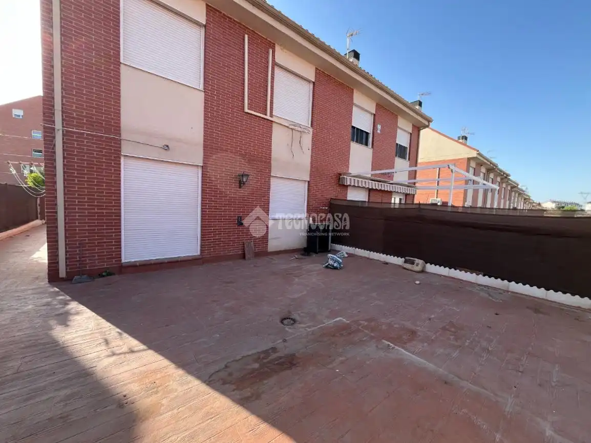 Casa aparellada en venda a Loeches, imagen 29