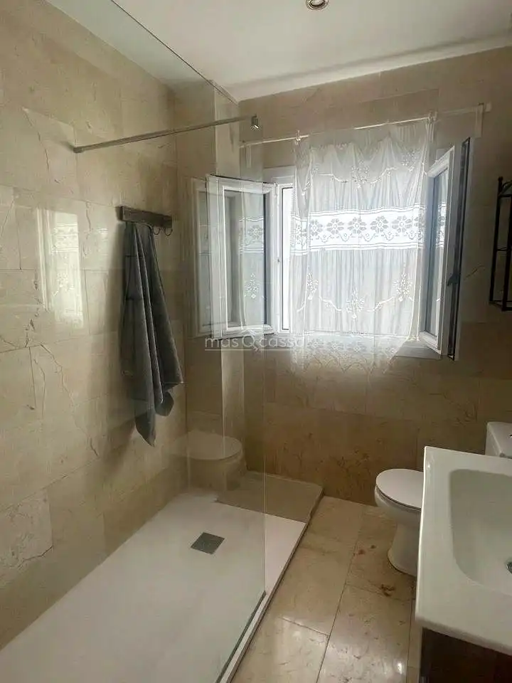 Baño de Casa o chalet de alquiler en La Línea de la Concepción con Terraza