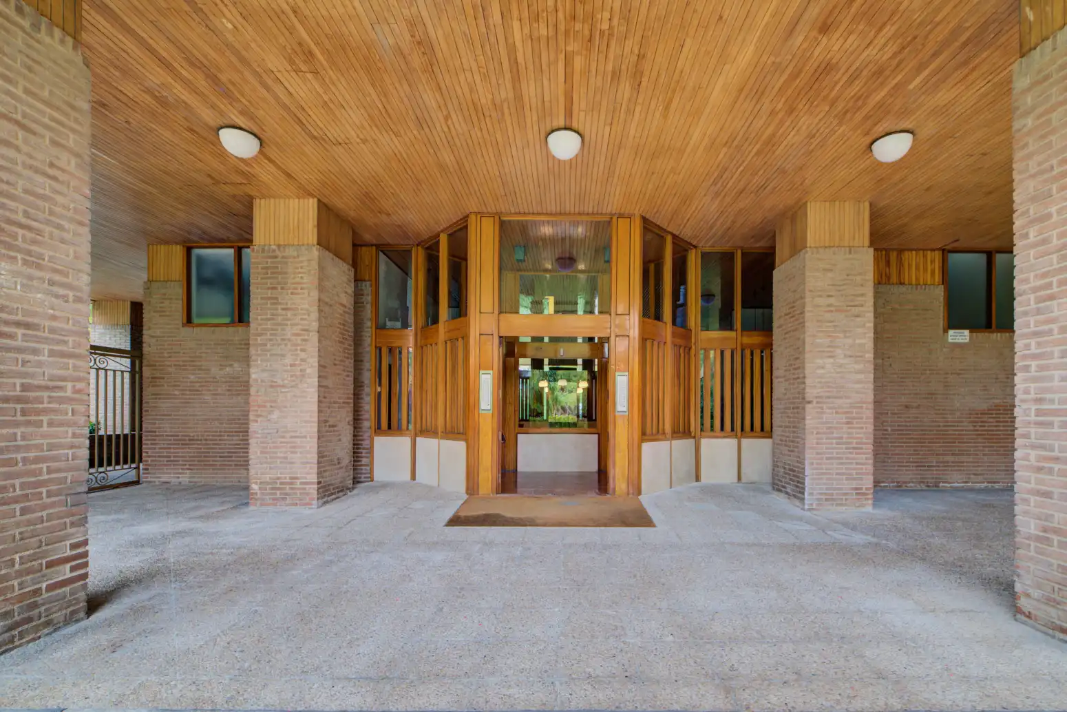 Piso en venta en  Pamplona / Iruña con Calefacción, Parquet y Trastero
