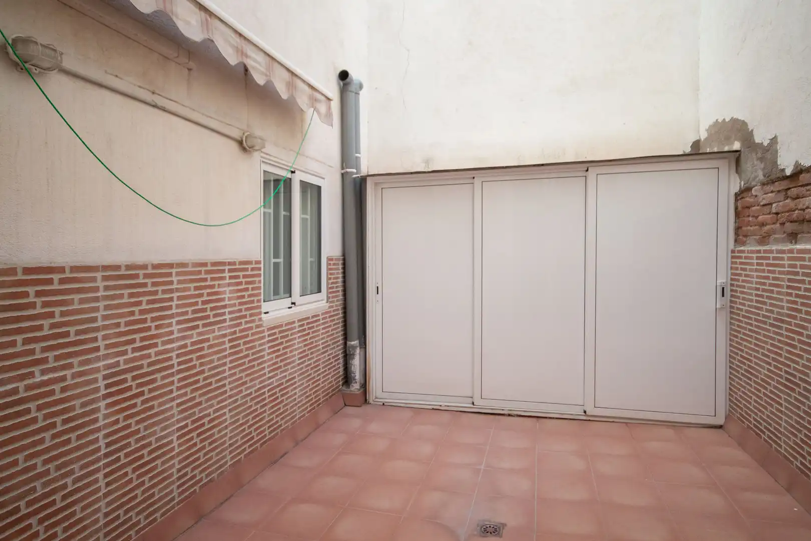 Exterior view of Flat for sale in Barcelona  with Air Conditioner, Heating and Parquet flooring