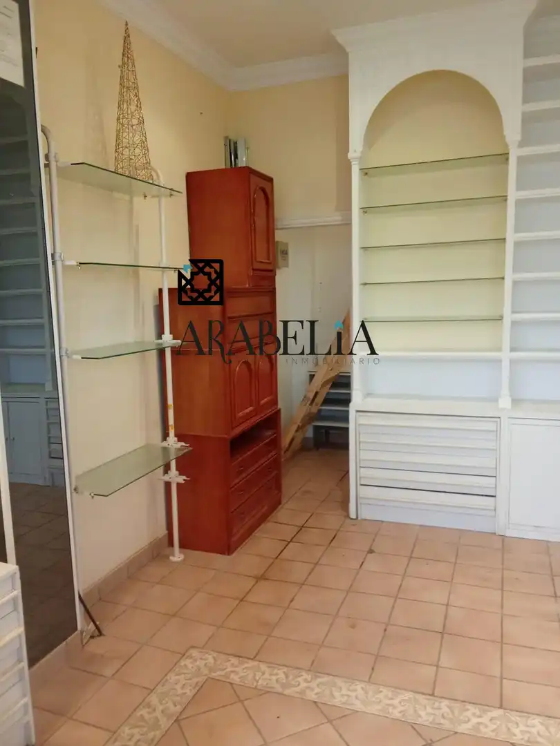 Local comercial en venta en Poniente-Norte - Miralbaida - Parque Azahara, imagen 3