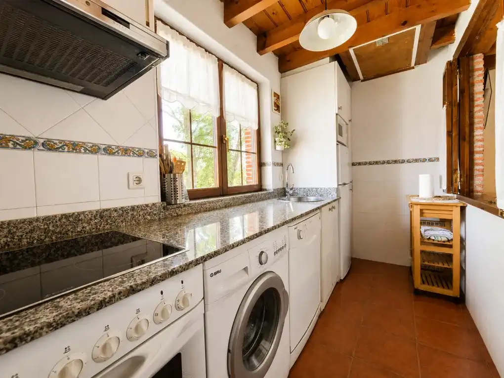 Cuina de Casa o xalet en venda en Llanes amb Calefacció, Jardí privat i Terrassa