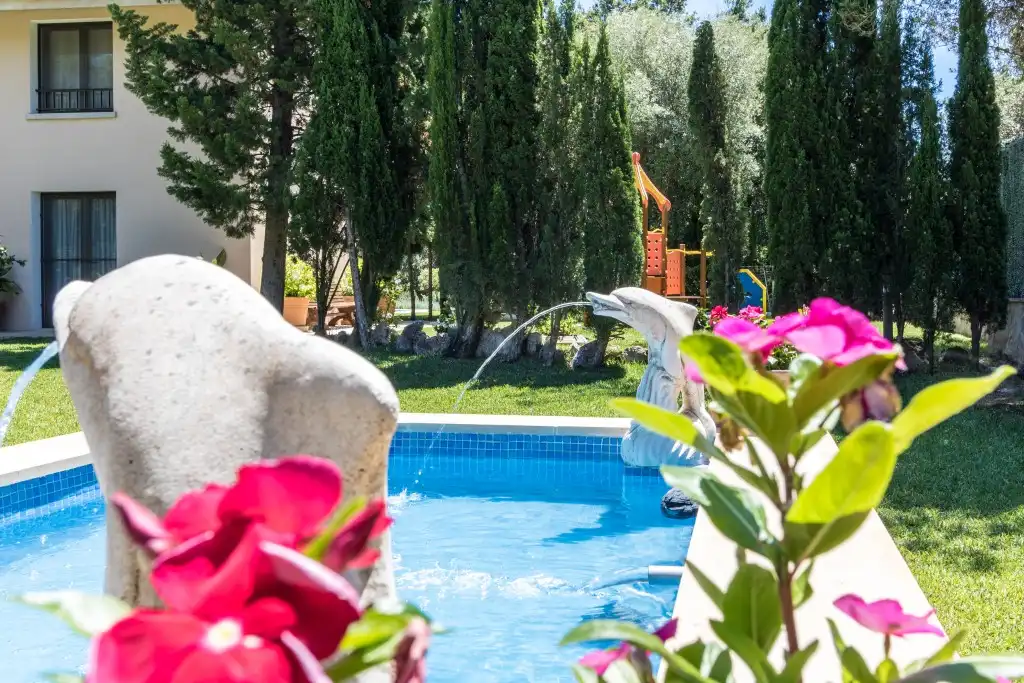 Piscina de Finca rústica en venta en Pollença con Aire acondicionado, Calefacción y Jardín privado
