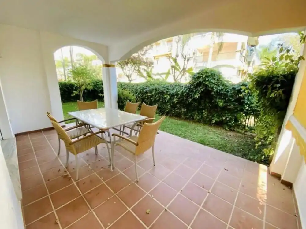Terrasse von Erdgeschoss zur Miete in Marbella mit Klimaanlage, Privatgarten und Terrasse
