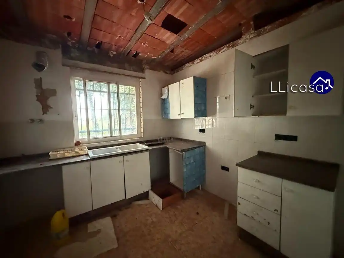 Cocina de Casa o chalet en venta en Llíria con Jardín privado, Terraza y Trastero