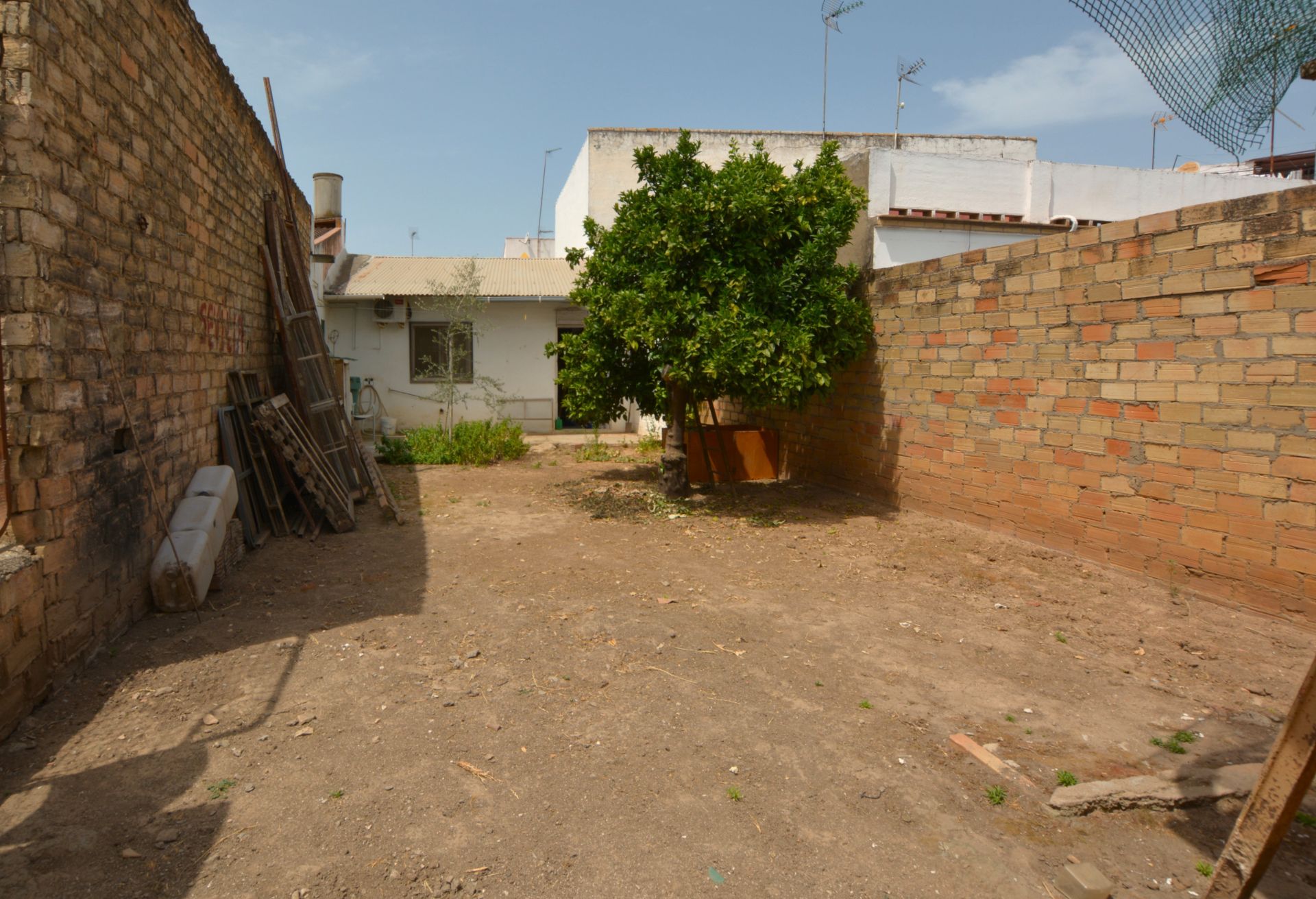 Casa adosada en venda en Espartinas amb Jardí privat i Traster