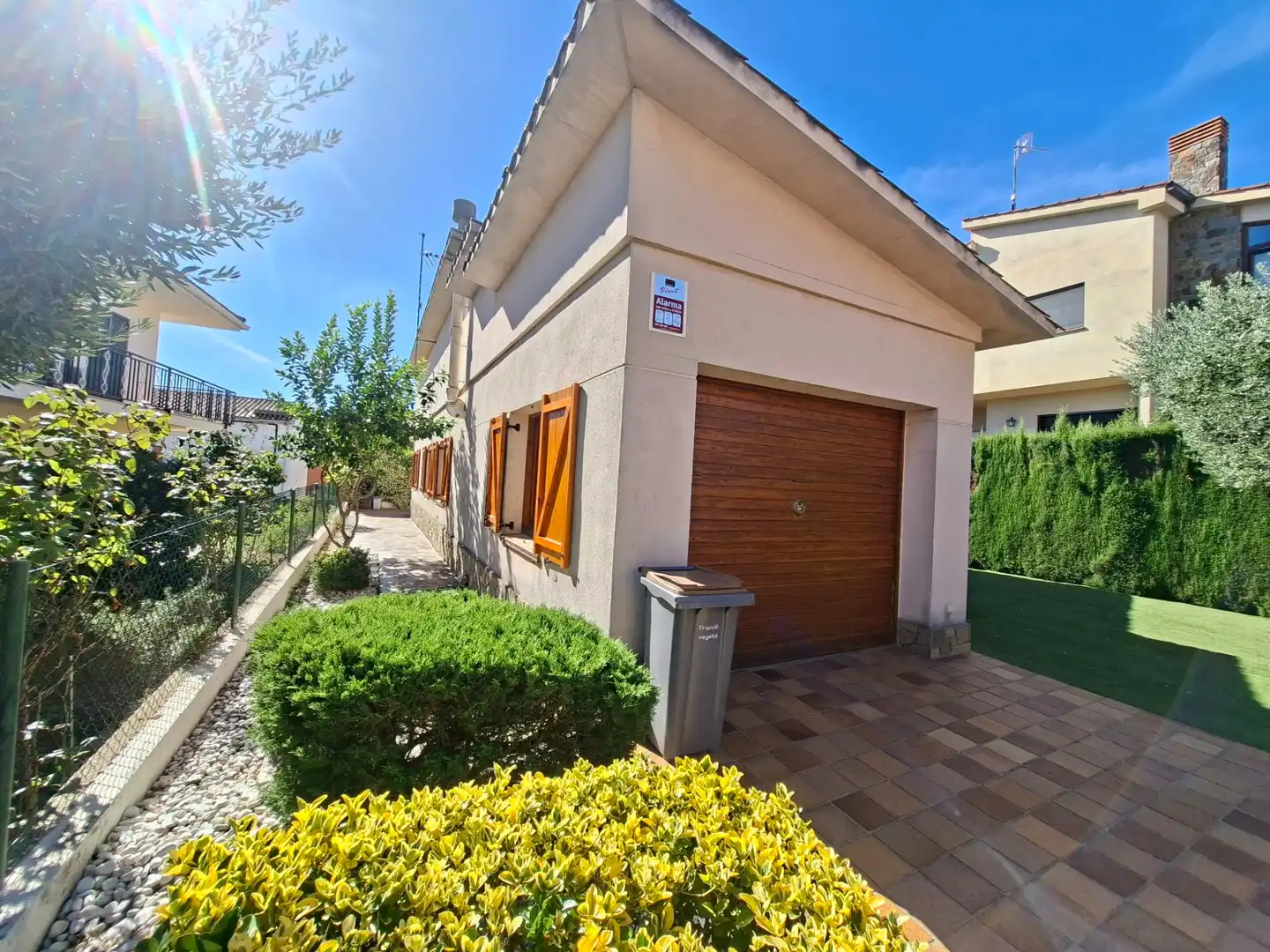 Vista exterior de Casa o chalet en venta en Breda con Calefacción y Jardín privado