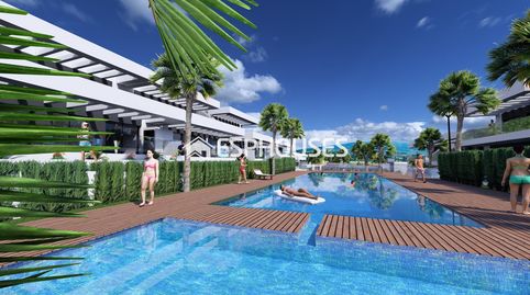 Apartamento de obra nueva, en planta baja con jardín privado, junto a La Finca Golf en Algorfa