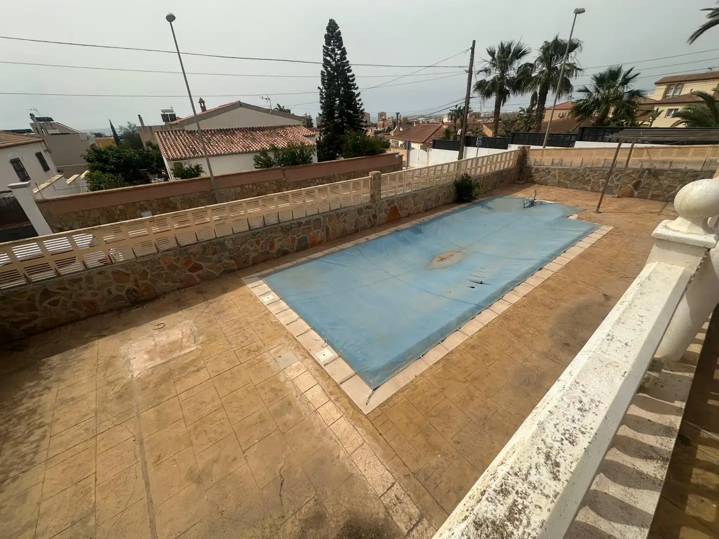 Swimming pool of Houses for sale in Roquetas de Mar