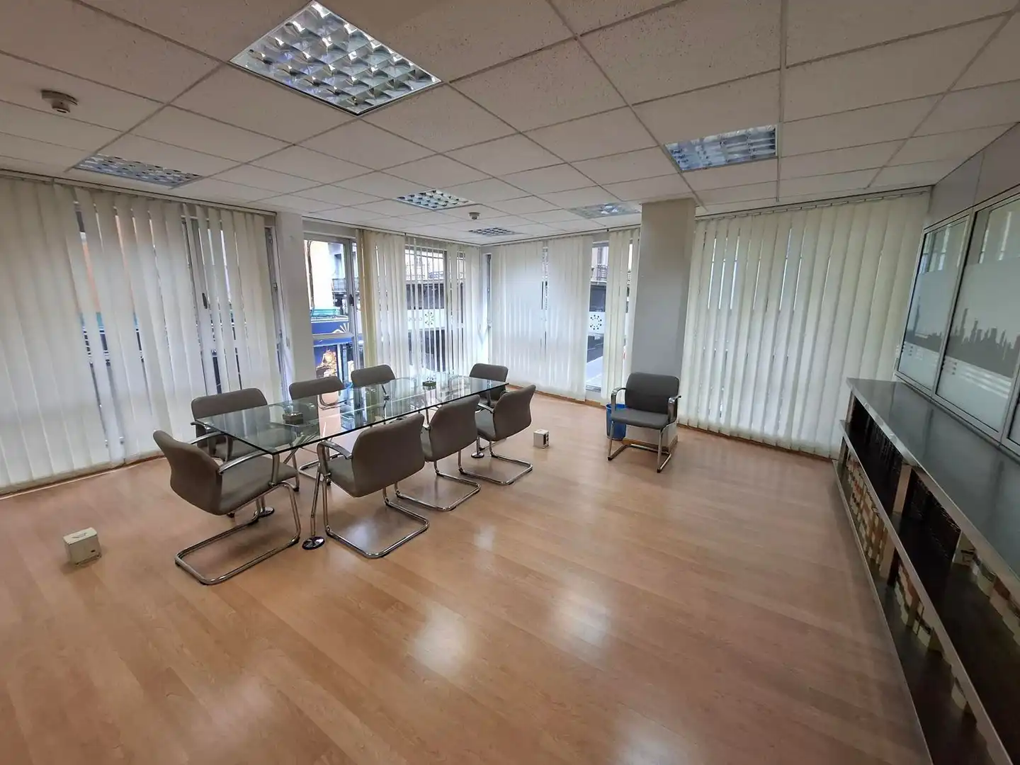 Büro mit Aufzug zum Verkauf in Calle de los Artilleros 4, imagen 2