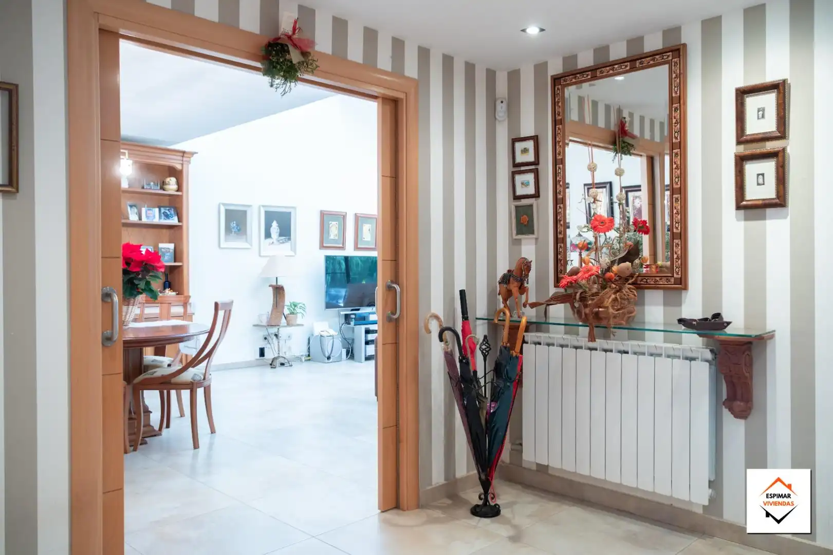 Einfamilien-Reihenhaus zum Verkauf in Villanueva de Gállego mit Heizung, Privatgarten und Terrasse