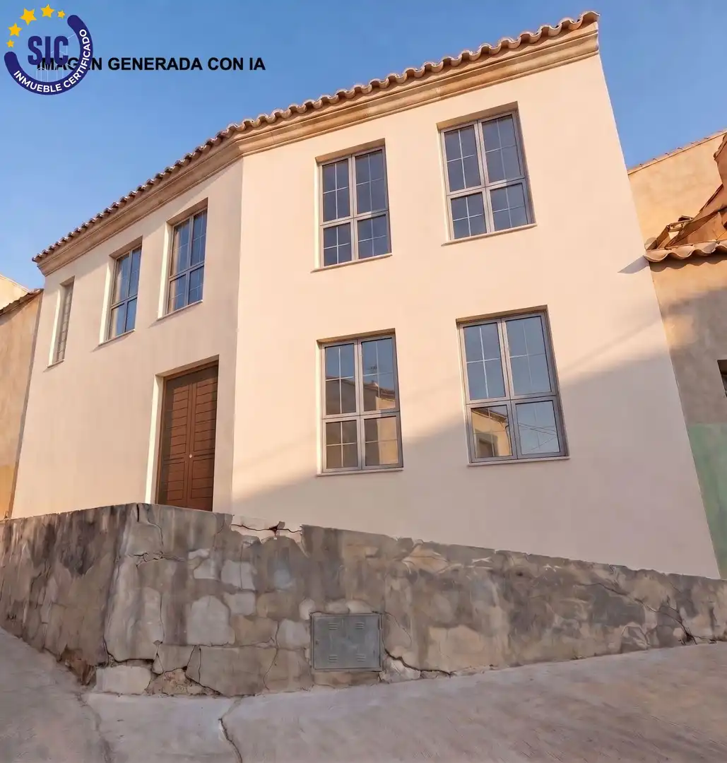 Casa en venta en Calle EDETANIA