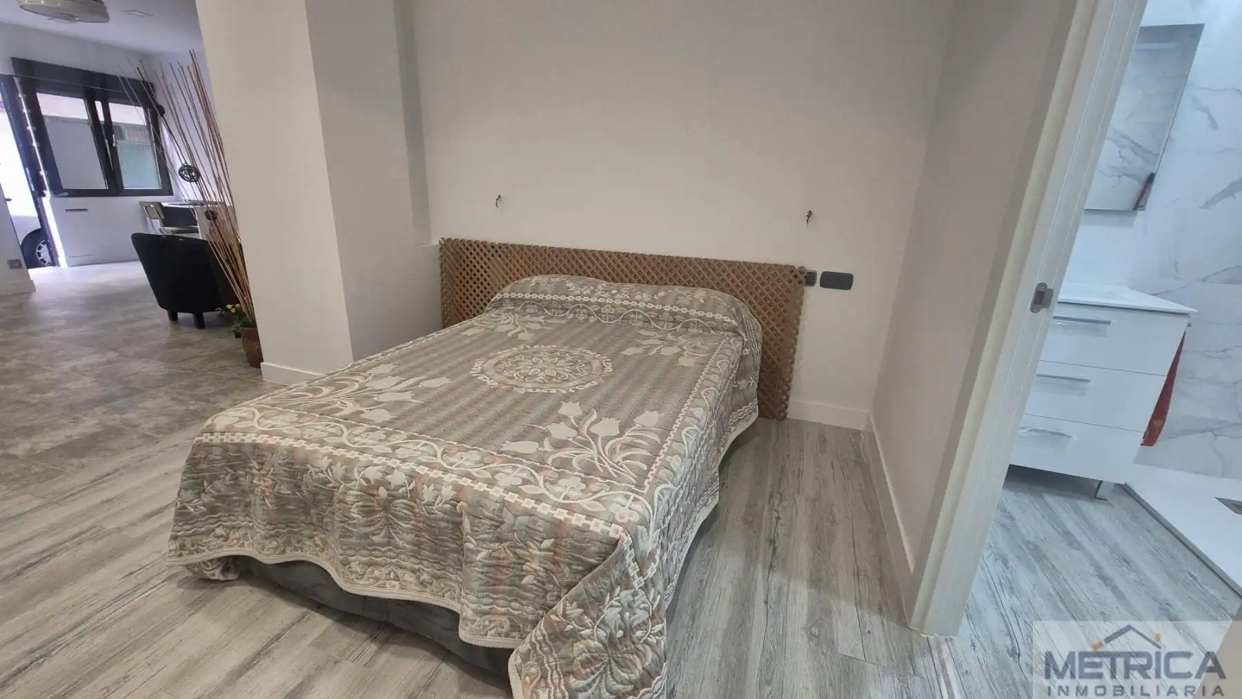Schlafzimmer von Wohnungen zur Miete in Salamanca mit Klimaanlage, Heizung und Möbliert
