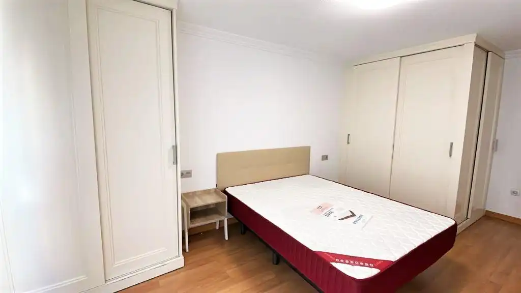 Habitación de Piso para compartir en Elche / Elx con Aire acondicionado y Amueblado