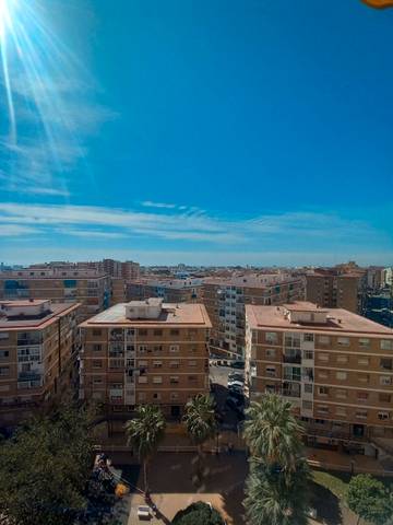 Piso en Alquiler en Plaza de Miraflores en Parque Victoria Eugenia