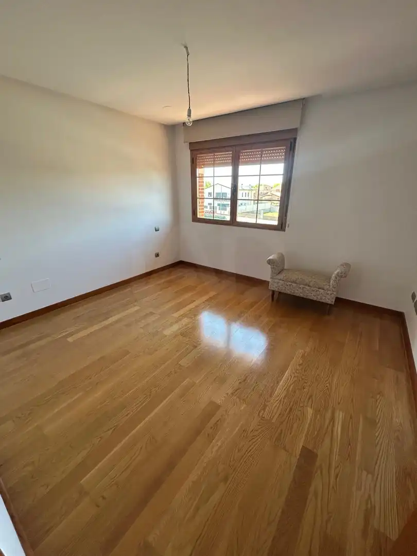 Habitación de Casa o chalet de alquiler en Sariegos, León