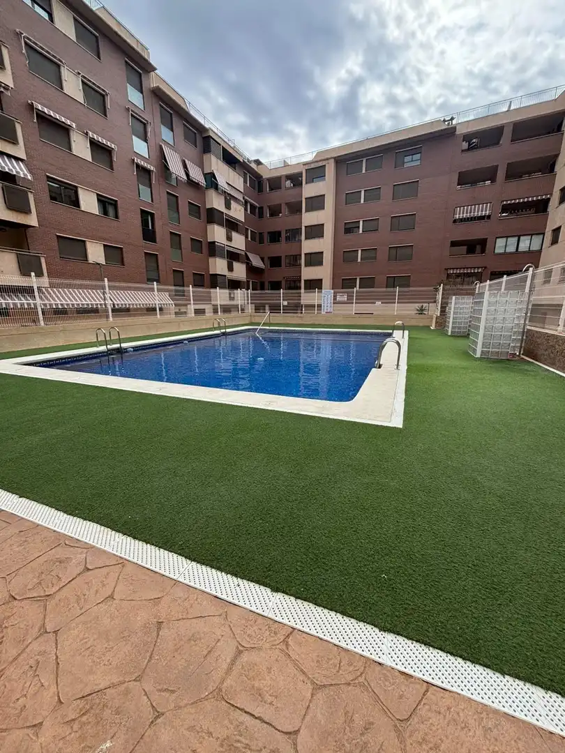 Apartament amb terrassa en venda a Casco Antiguo
