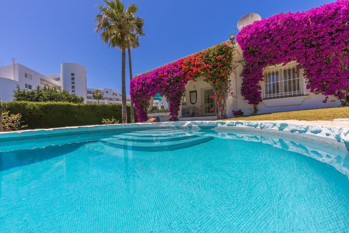 Garden of House or chalet for sale in Marbella  with Air Conditioner, Private garden and Terrace