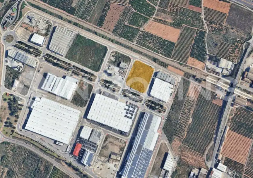 Terreny industrial en venda en Quartell