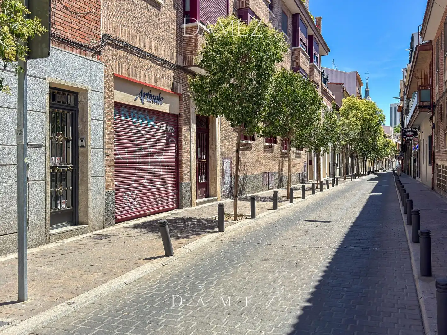 Vista exterior de Piso en venta en Madrid con Terraza y Alarma
