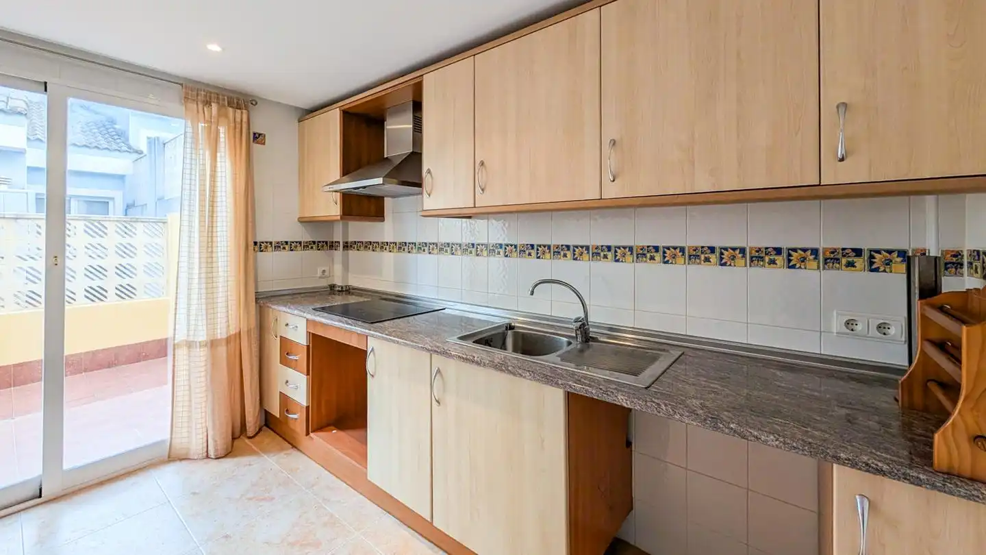 Cocina de Casa o chalet en venta en Santa Pola con Jardín privado, Terraza y Piscina