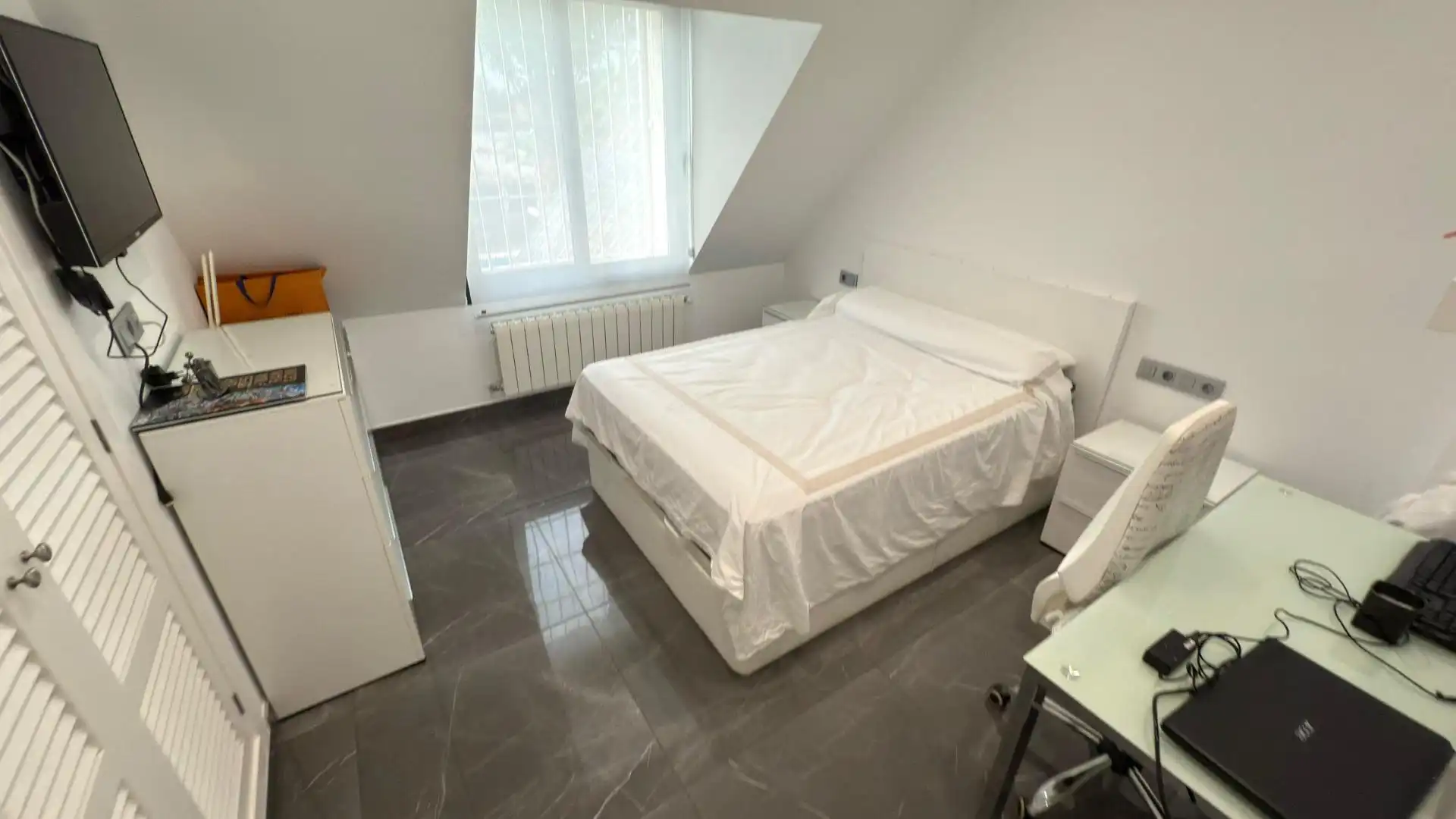 Habitación de Casa o chalet en venta en Sant Joan d'Alacant con Aire acondicionado, Calefacción y Jardín privado
