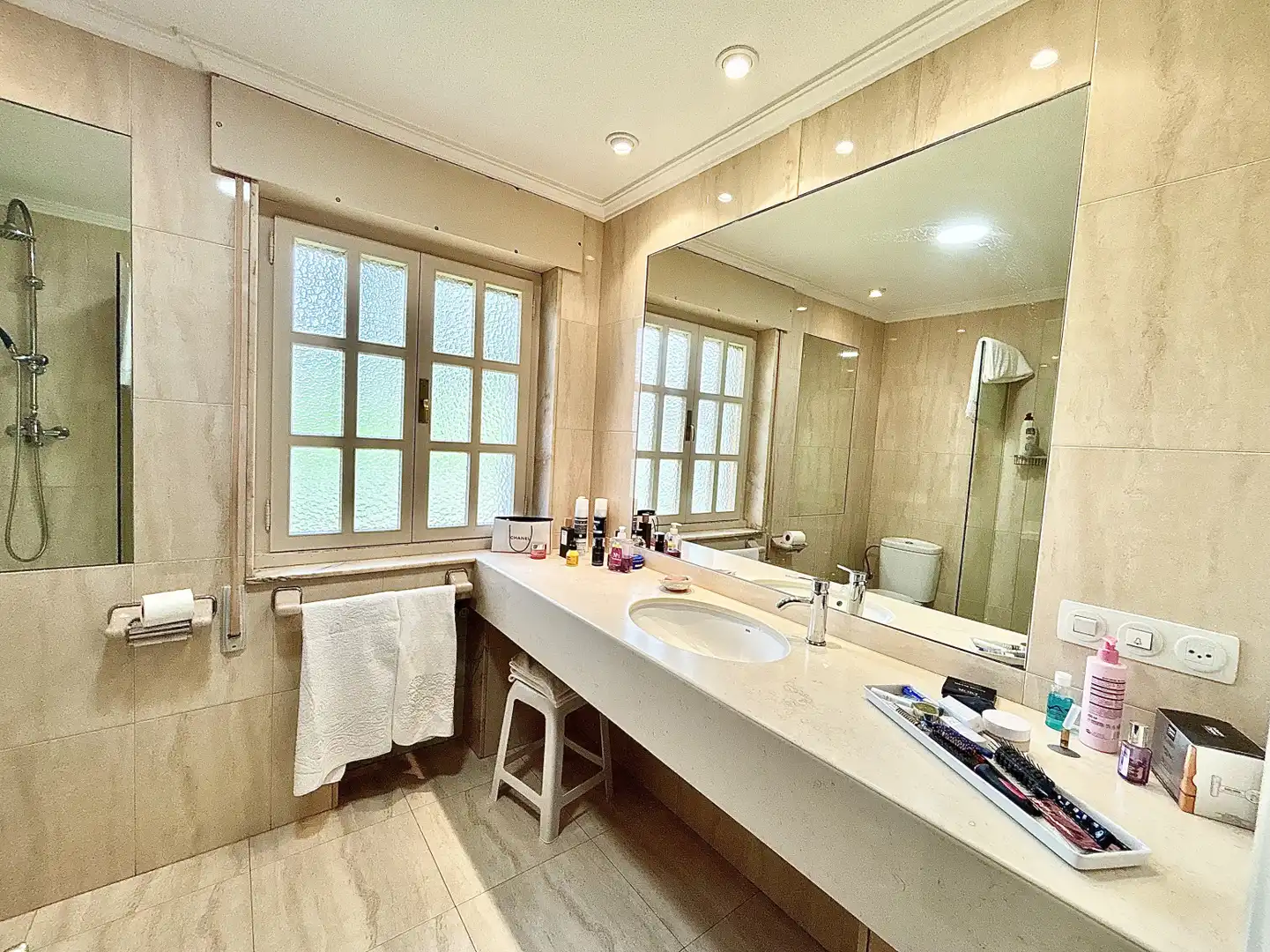 Bathroom of Houses for sale in Sariego  with Heating, Private garden and Parquet flooring
