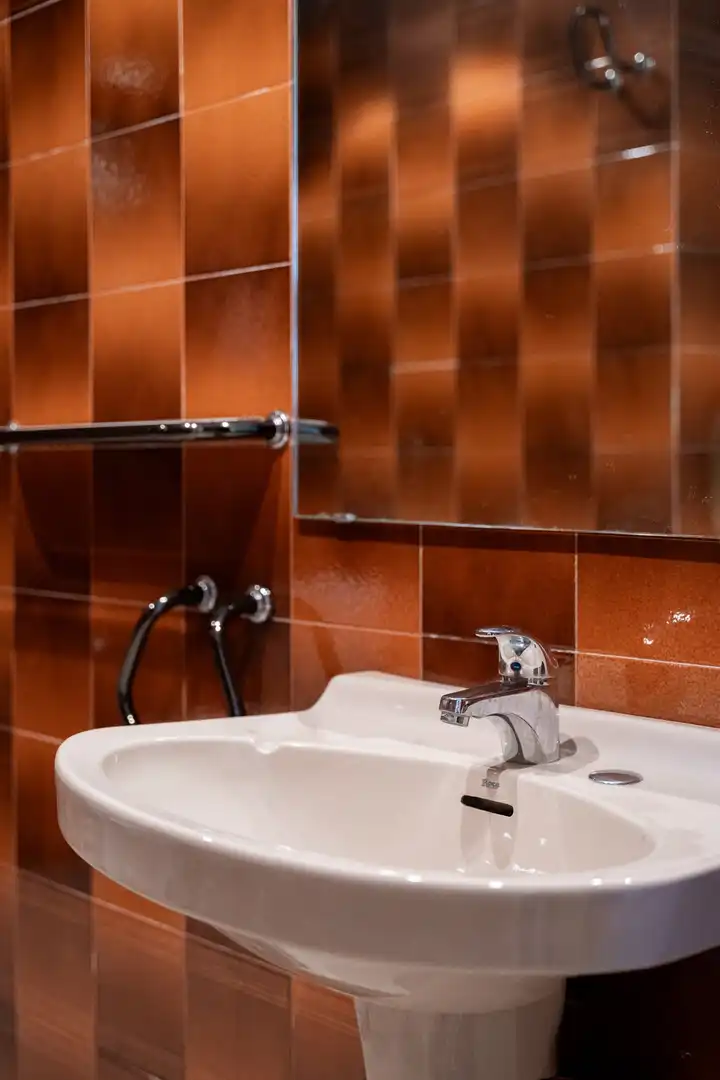 Badezimmer von Dachboden zum Verkauf in Barcelona mit Klimaanlage, Heizung und Terrasse