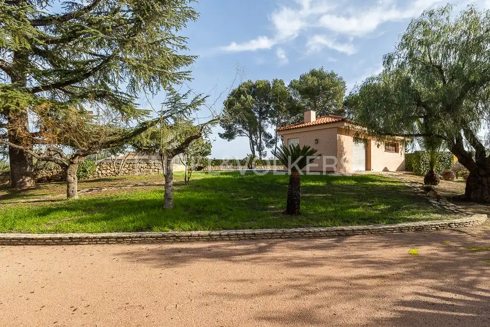 Casa o xalet en venda en Ontinyent amb Calefacció, Jardí privat i Terrassa