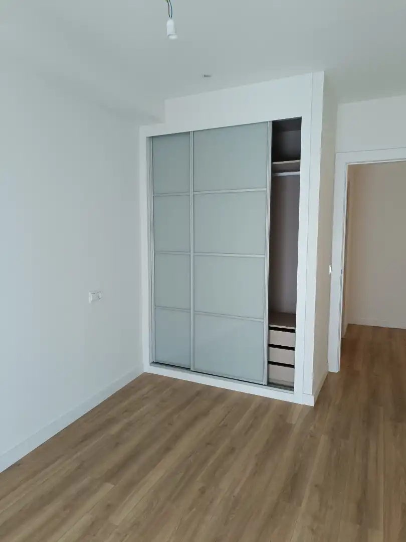 Schlafzimmer von Dachboden zum Verkauf in Oviedo  mit Heizung und Terrasse