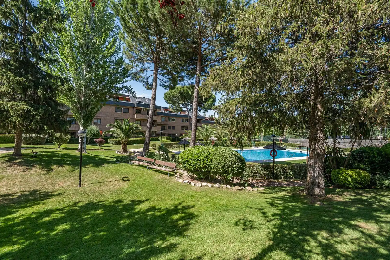 Schwimmbecken von Maisonette zum Verkauf in Majadahonda mit Heizung, Privatgarten und Terrasse