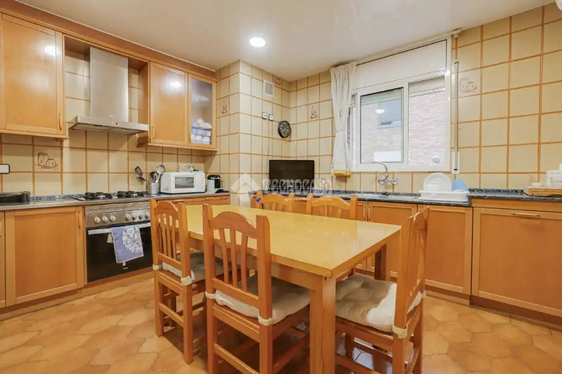 Casa amb terrassa en venda a Montcada Centre - La Ribera, imagen 4
