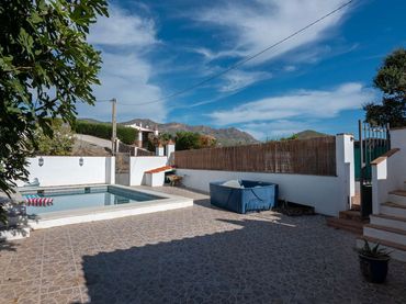 Casa rustica con piscina in vendita a Centro