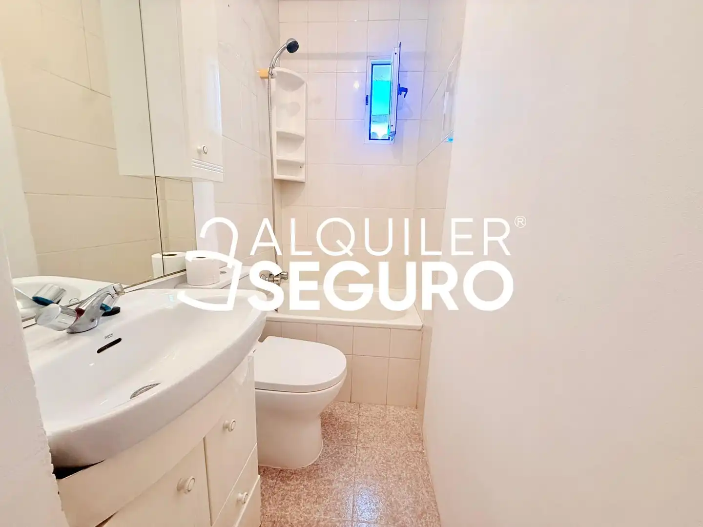 Piso con ascensor en alquiler en de Fernández de los Ríos, imagen 7
