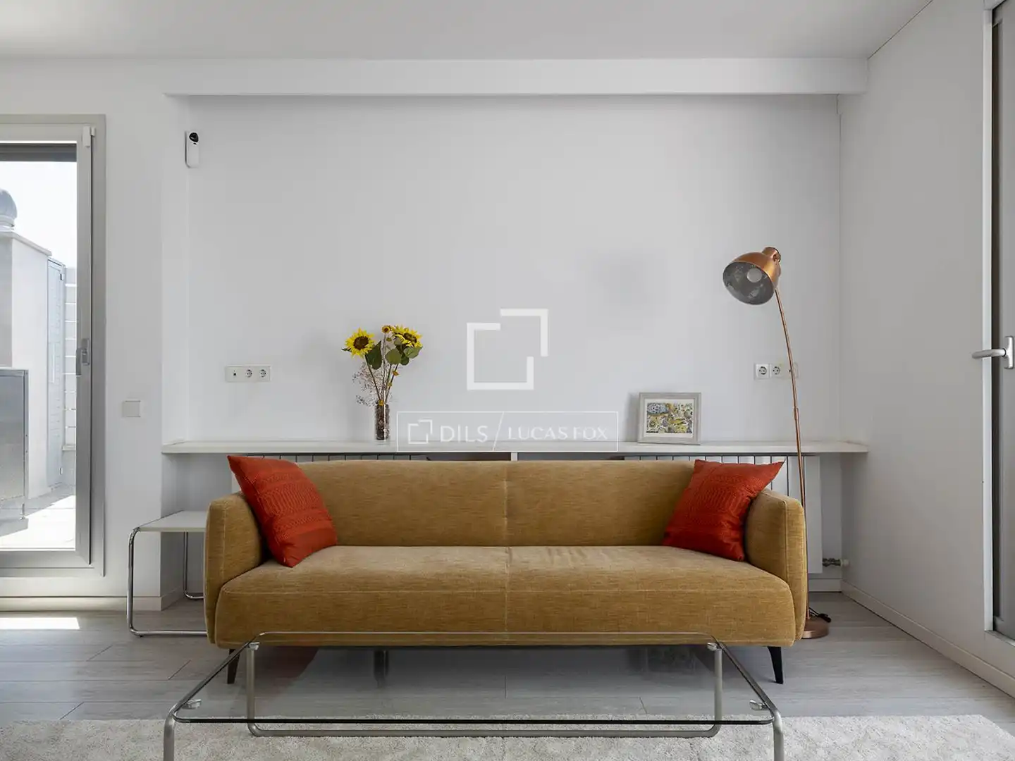 Wohnzimmer von Dachboden zur Miete in Barcelona mit Klimaanlage, Terrasse und Möbliert