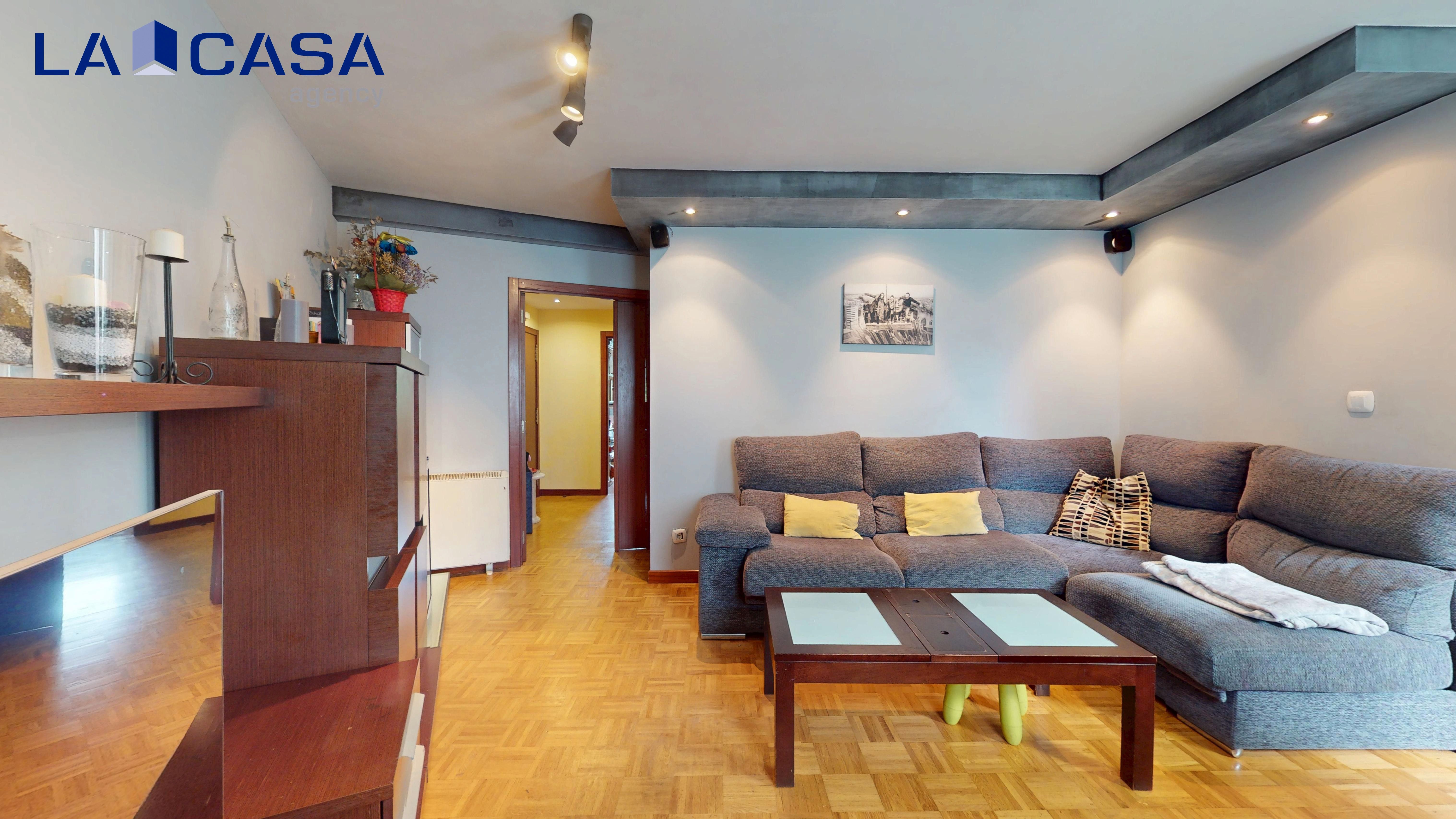 Sala de estar de Piso en venta en Bilbao  con Trastero