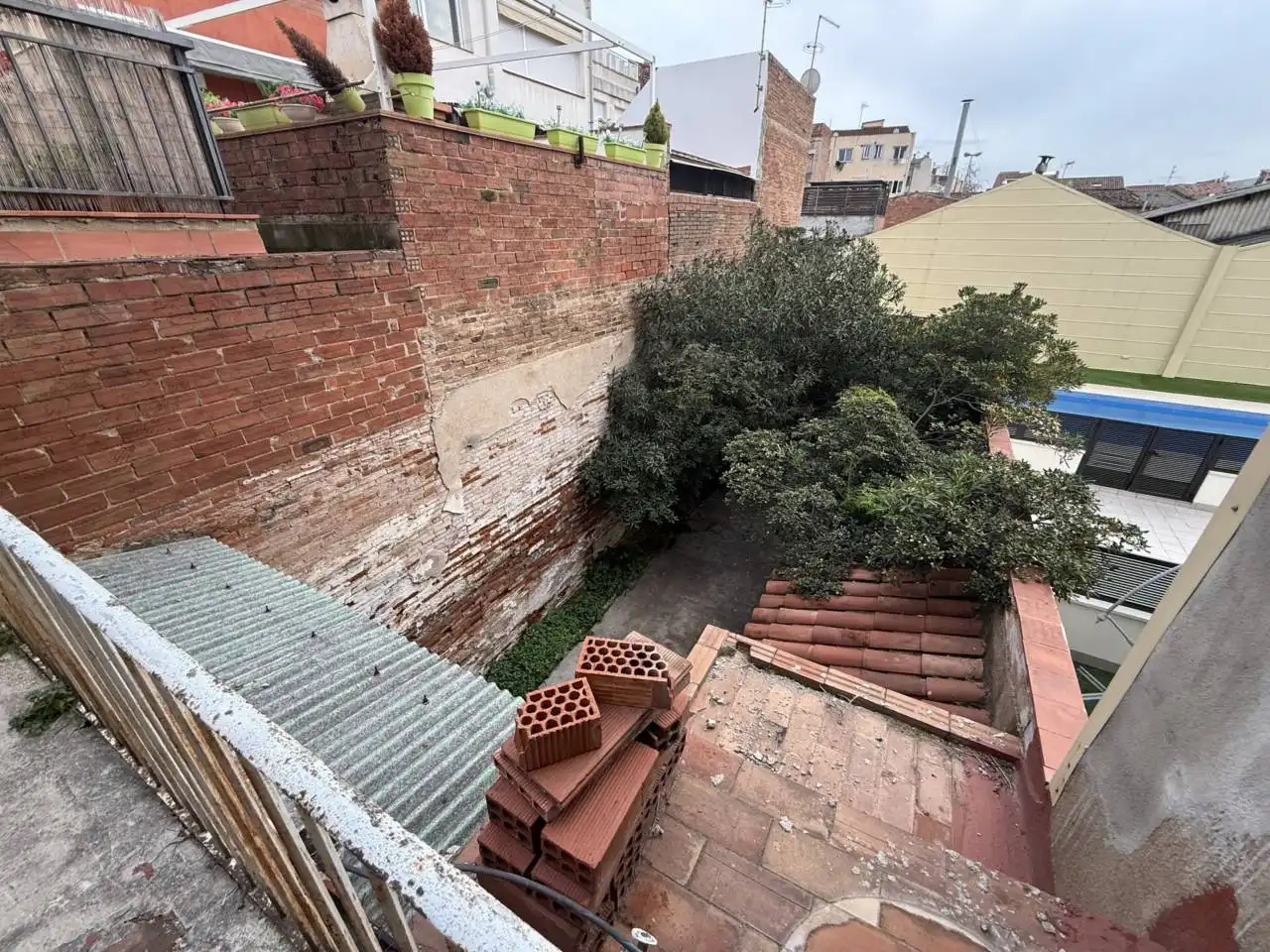Casa pareada con jardín en venta en Calle Calderón, imagen 2