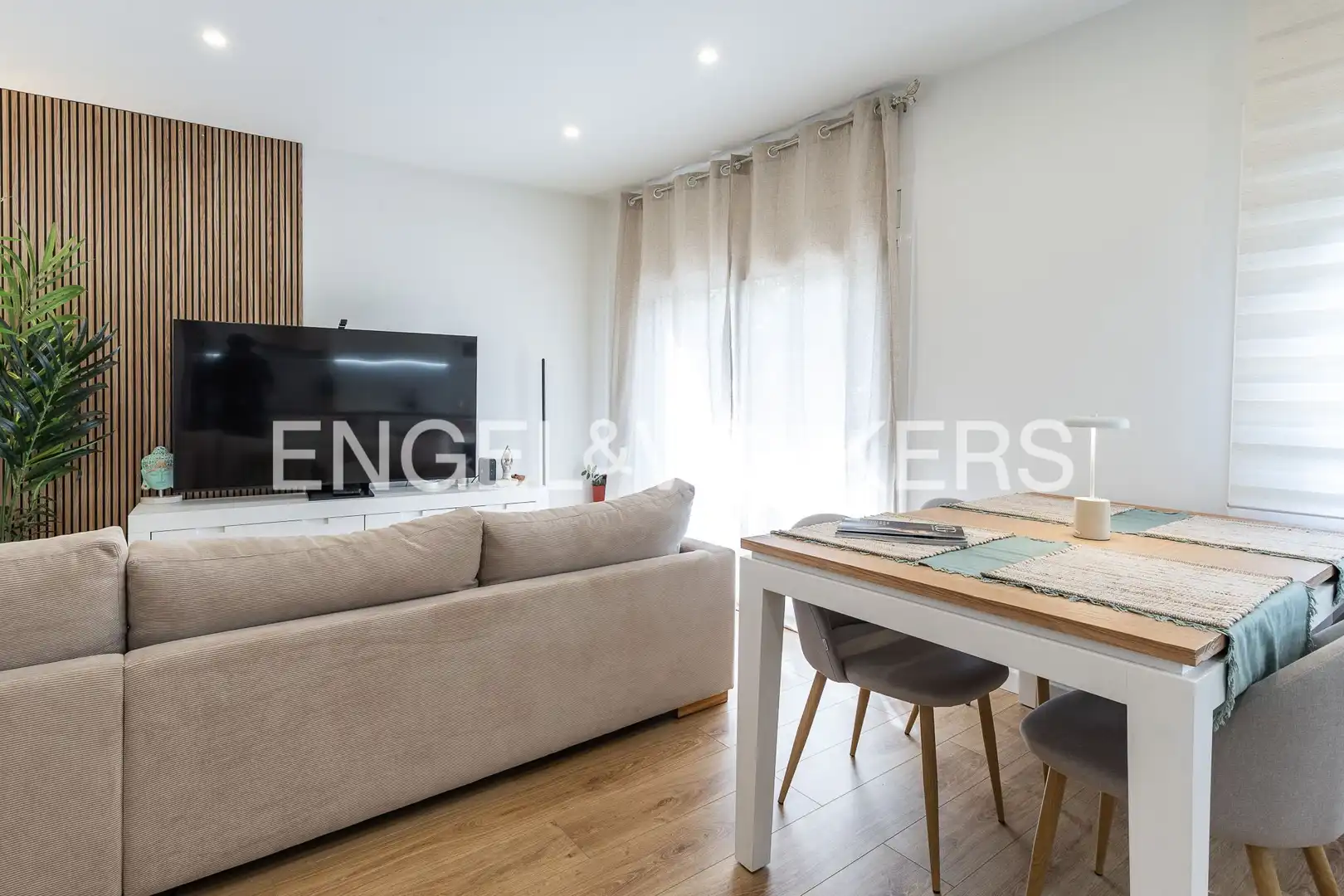 Sala de estar de Piso en venta en Mataró con Aire acondicionado, Calefacción y Parquet