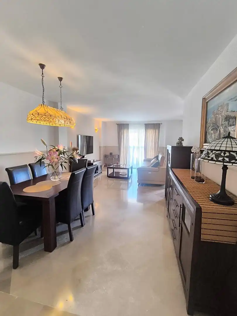 Apartament amb piscina en venda a Calahonda, imagen 7
