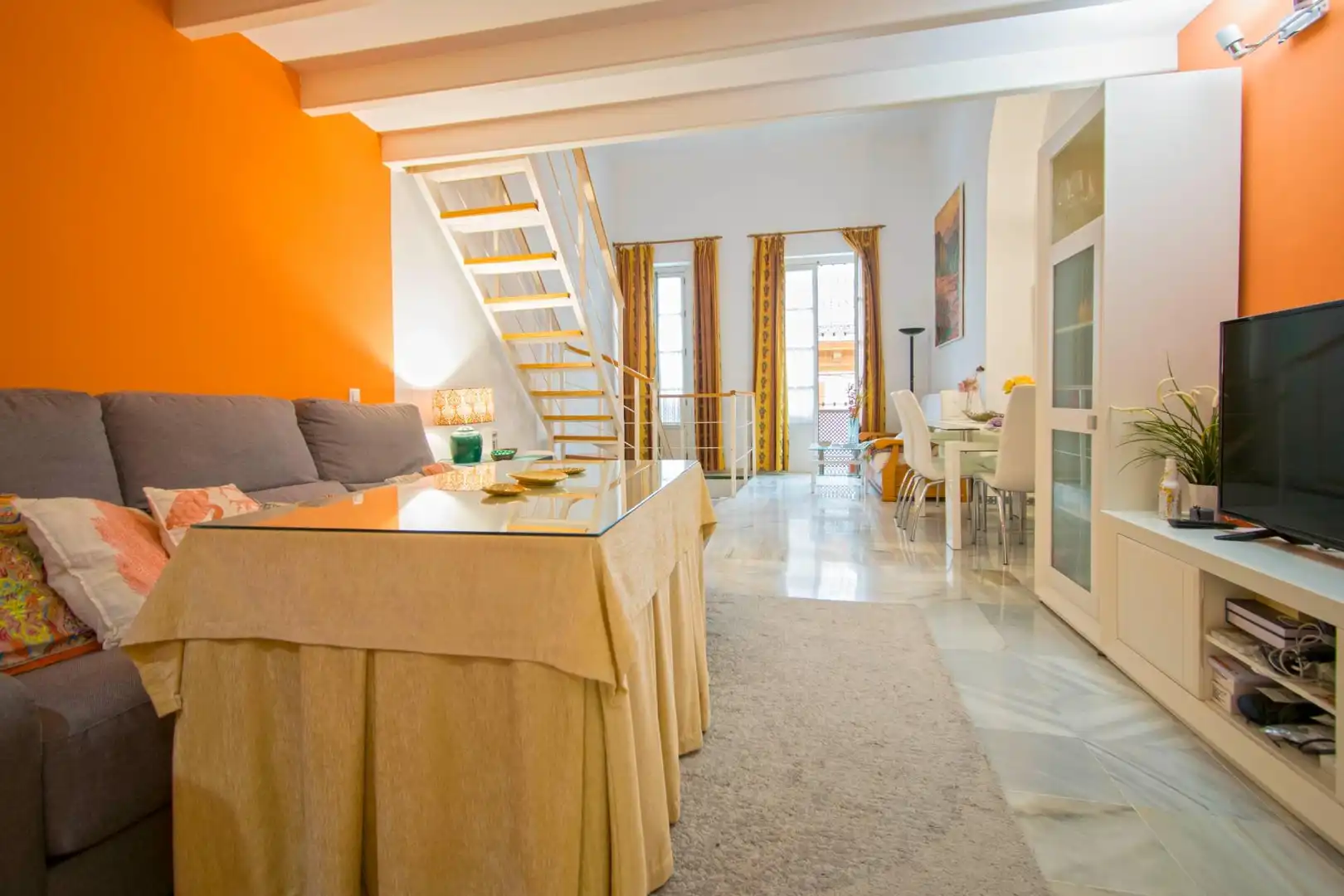 Living room of Flat for sale in Sevilla  with Balcony