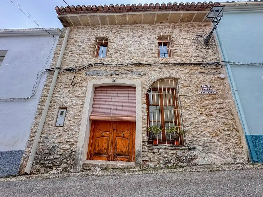 Vista exterior de Casa o xalet en venda en La Vall de Laguar amb Aire condicionat, Calefacció i Terrassa