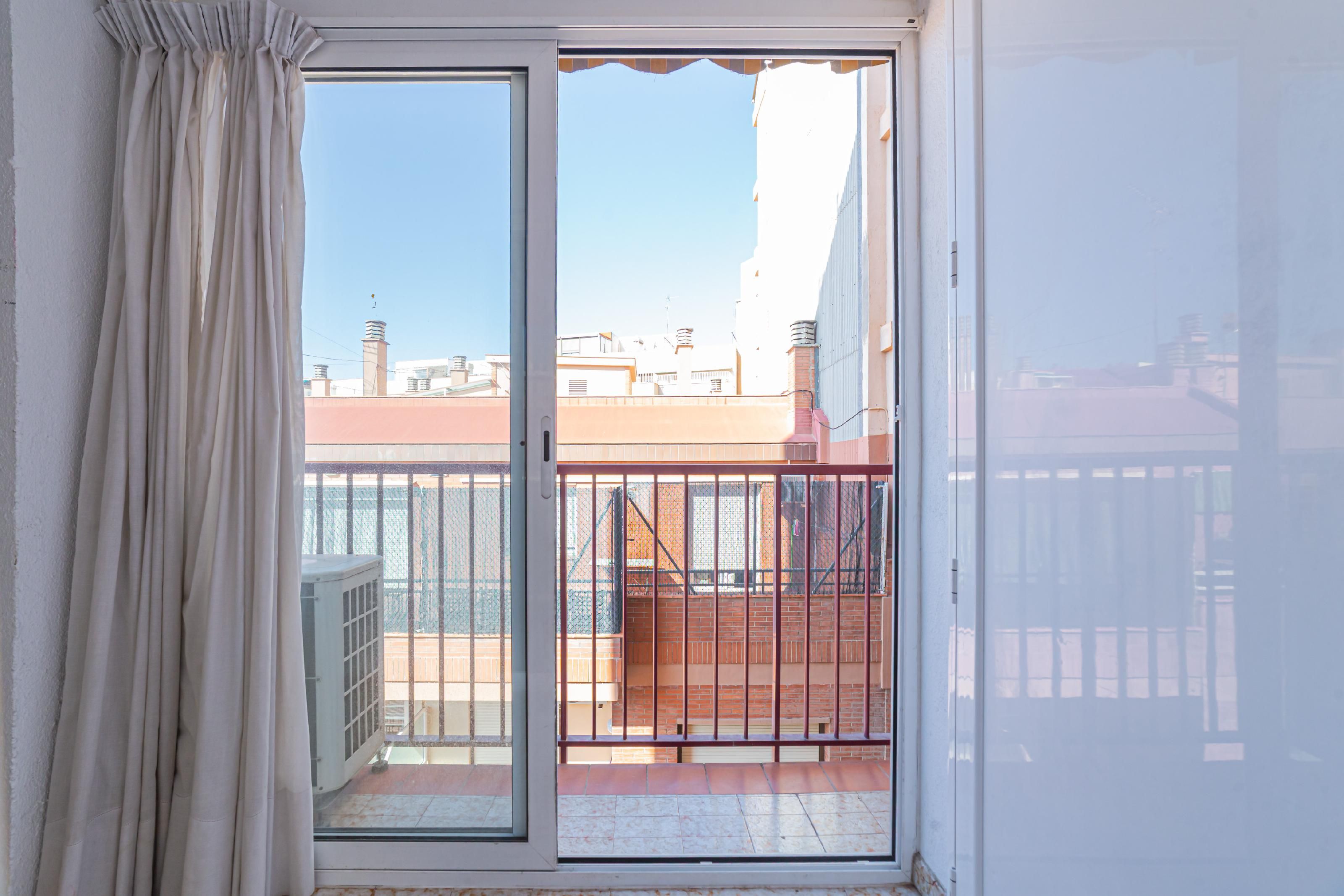 Dormitori de Pis en venda en  Barcelona Capital amb Aire condicionat i Terrassa