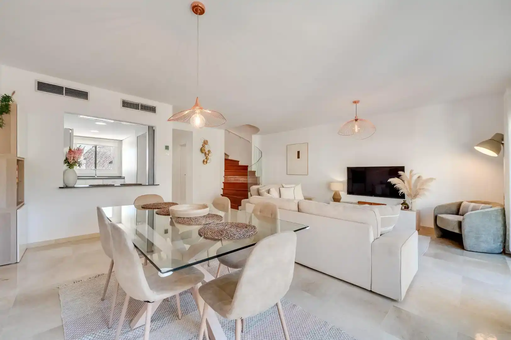 Dining room of Flat for rent in Nueva Andalucía