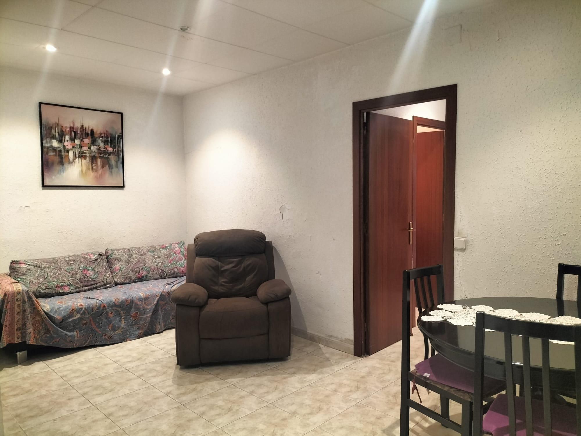 Sala de estar de Piso en venta en  Barcelona Capital con Balcón