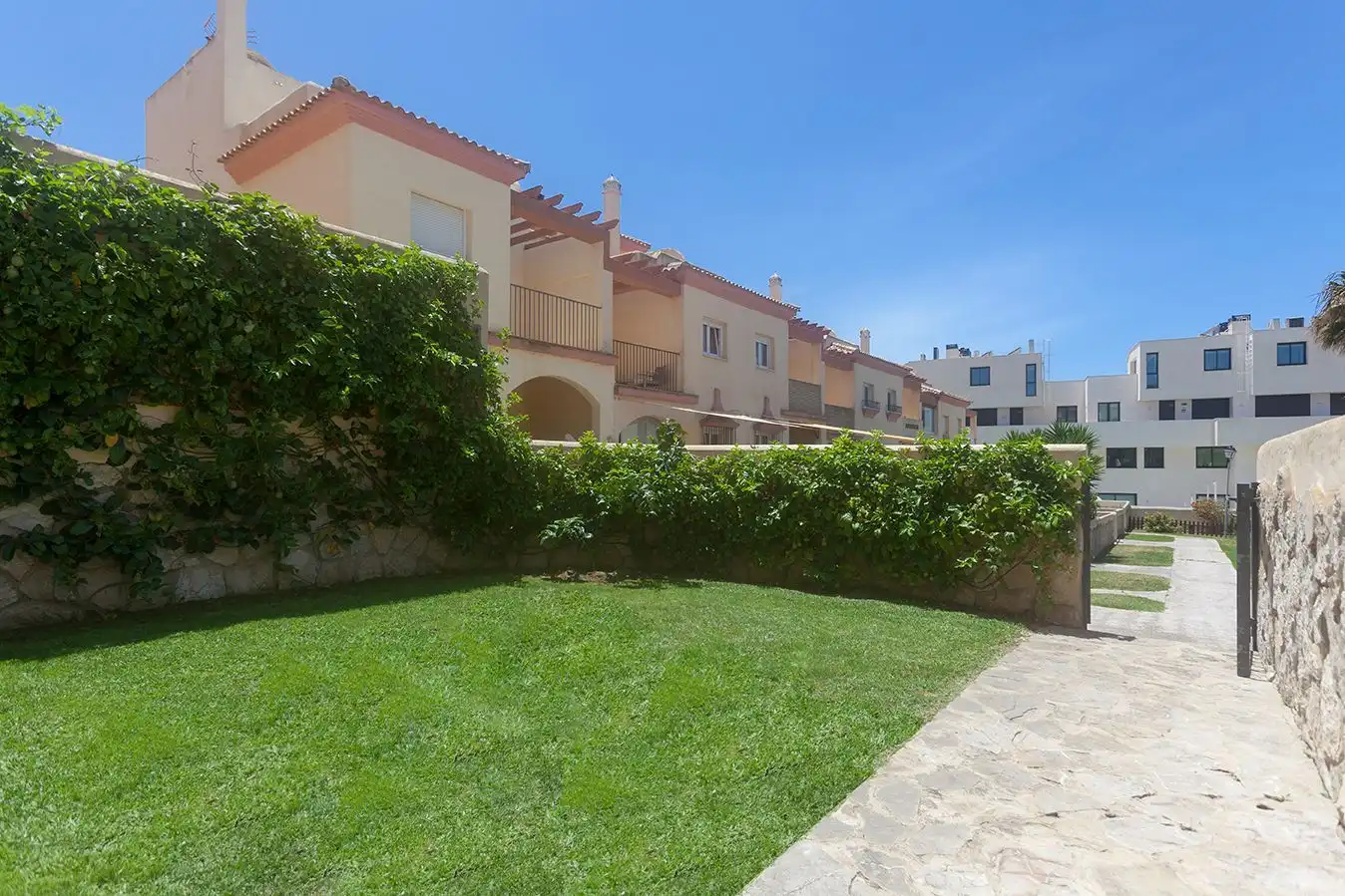 Jardín de Casa adosada en venta en Tarifa con Aire acondicionado, Calefacción y Jardín privado