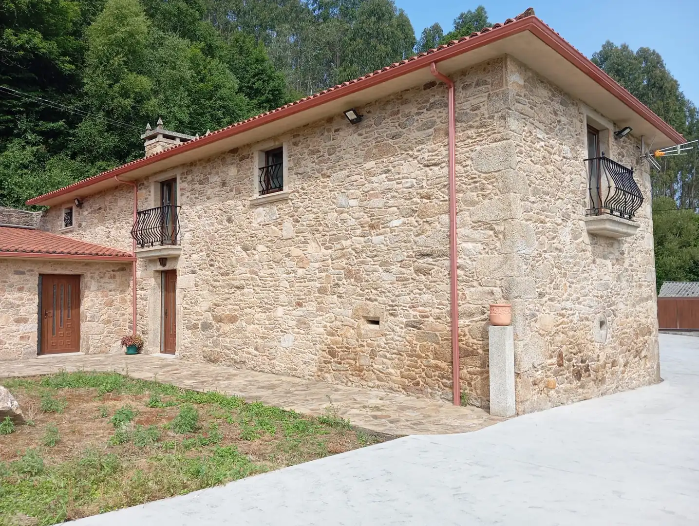 Vista exterior de Casa o chalet en venta en A Laracha   con Amueblado