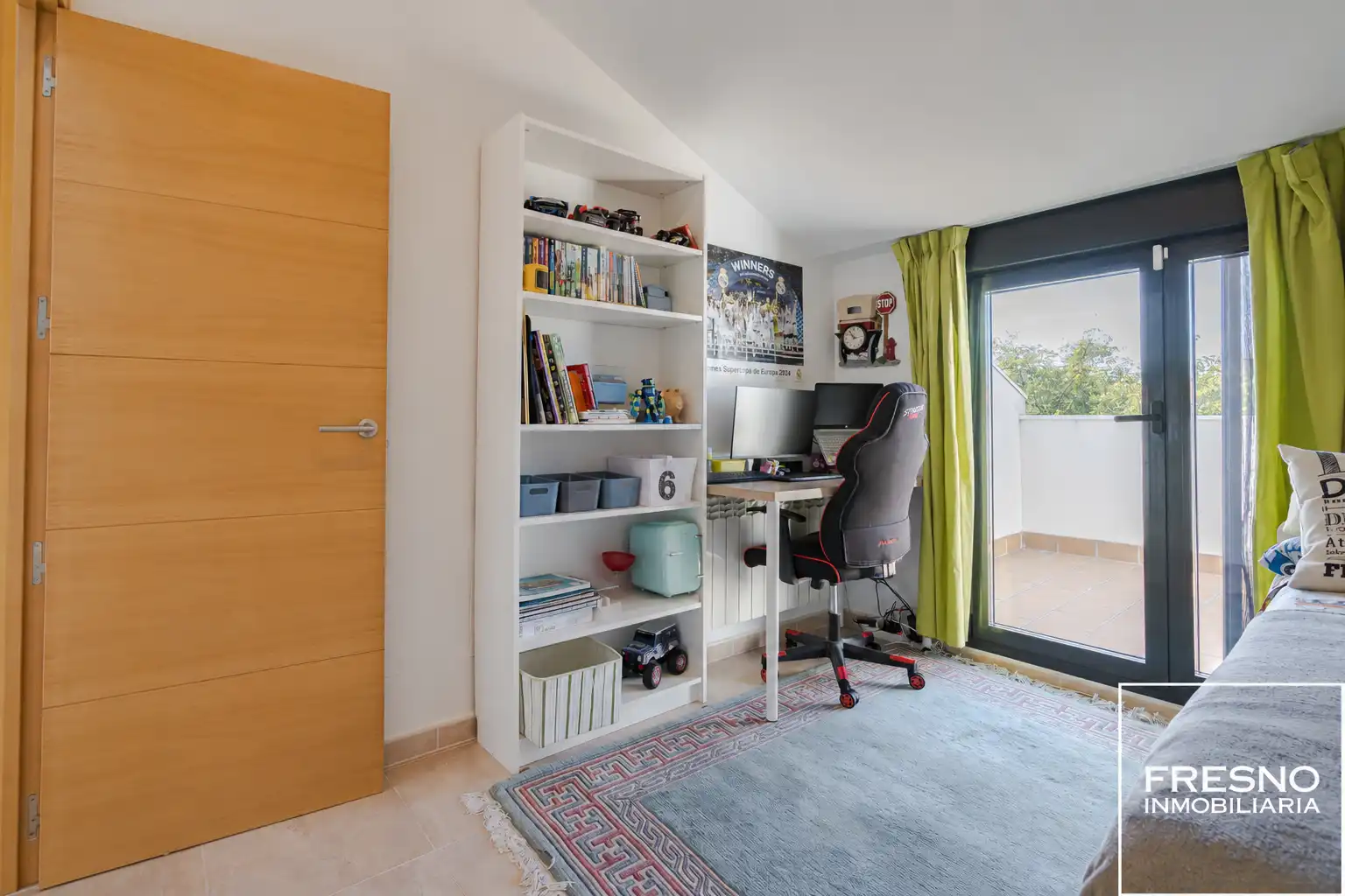 Habitación de Casa adosada en venta en Miramadrid
