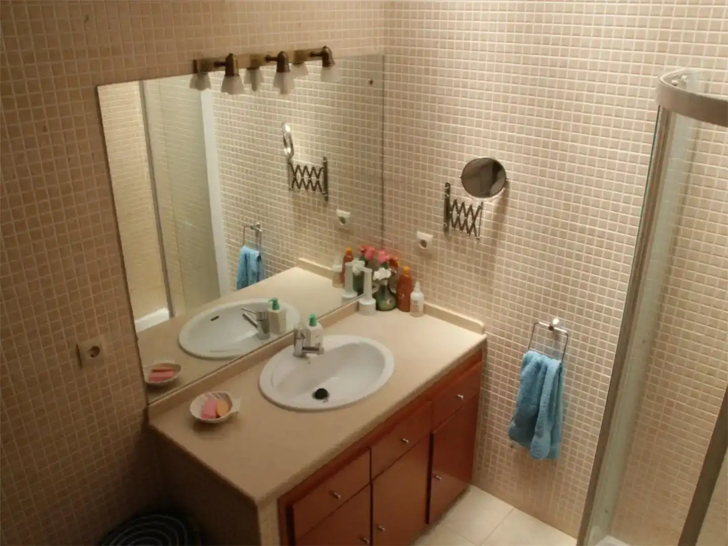 Baño de Casa o chalet de alquiler en Alcalá de Guadaira con Aire acondicionado, Jardín privado y Piscina
