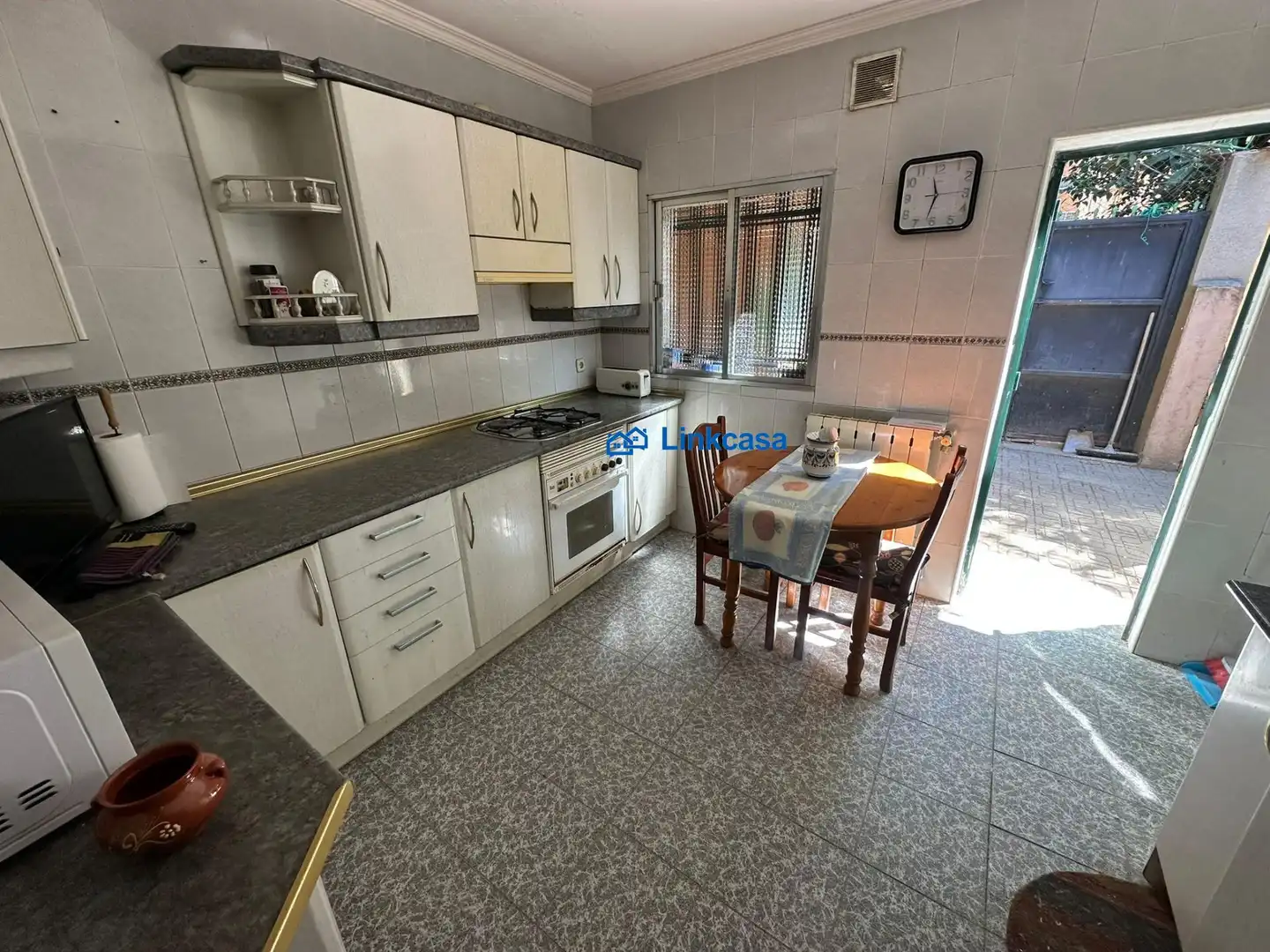 Kitchen of Houses for sale in Madrid  with Heating and Storage room